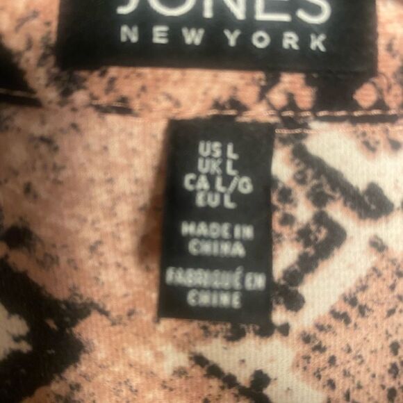 Jones New York Pastel Snake Pattern Button Down High Low Blouse - Picture 5 of 13